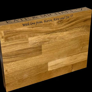 Planche à découper et plateau de service en bois - Durable, lavable au lave-vaisselle - Product Image 1