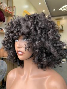 Perruque de cheveux humains vierges Remy vietnamiens bouclés eurasadiens avec frange, sans dentelle, extensions de cheveux en gros de l'usine VNHL, provenant de plusieurs donneurs - Product Image 1