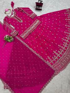 Lehenga Choli de seda a fuego lento Rosa tradicional más vendido para mujeres diseño de trabajo de secuencia para bodas y fiestas - Product Image 5