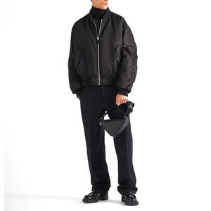 Chaqueta Bomber de Invierno para Hombre, Cómoda, Informal, Estilo Urbano, Cuello Alto, Logotipo Frontal, Lona Lisa, Impermeable, Antibacteriana - Product Image 1