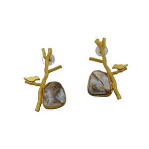 Joyería de moda de alta calidad, Material de latón, pendiente de tuerca de nácar chapado en oro para niñas y mujeres al mejor precio - Product Image 2