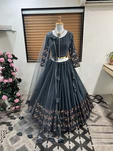 Readymade Indian Designer Lehenga Choli Avec Dupatta, Georgette Avec Broderie Travail De Mariage, Party Wear Bollywood Outfit - Product Image 3