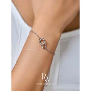 Bracciale con Ciondolo Intrecciato Placcato Oro 18K, Impermeabile e Antiossidante, Regalo per Lei - Product Image 4