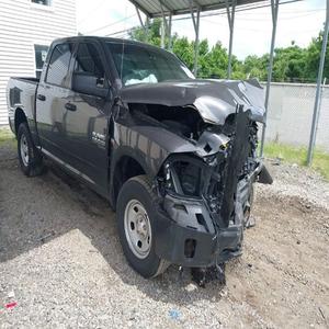 RAM 1500 2024 USADA, VOLANTE A LA IZQUIERDA/DERECHA, DE SEGUNDA MANO - Product Image 1