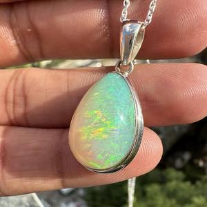 Pendentif chaîne à maillons en argent sterling avec opale éthiopienne naturelle sertie, cadeau de mariage vintage pour les amateurs de bijoux de mode - Product Image 6