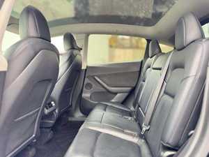 Tesla Model Y Long Range AWD électrique d'occasion noir 2024, conduite à gauche, sièges en cuir chauffants, démarrage à distance, caméra arrière - Product Image 5