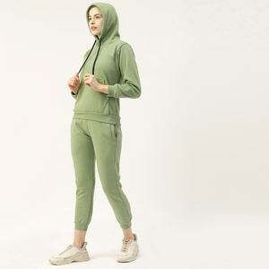 Ensemble de survêtements nouveau style personnalisé de haute qualité pour femmes à manches longues pour la course et les sports d'hiver en gros - Product Image 4