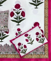 Parure de lit florale tissée bio imprimée par des designers, en coton premium, finition lisse, résistante à l'eau, style moderne Maria Garment