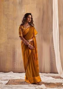 Saree indien de qualité supérieure avec impression numérique florale et chemisier fantaisie disponible à des prix raisonnables de l'Inde - Product Image 2