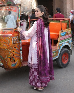 Diseñador indio y pakistaní Punjabi Dhoti y Bollywood Salwar Kameez vestido de boda y fiesta para Mujer Colección 1088 - Product Image 2