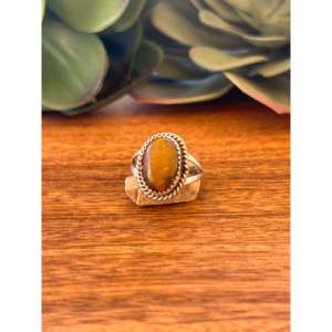 Anillo Navajo Hecho a Mano de Plata de Ley y Ojo de Tigre, Talla 7.5, Engaste de Bisel con Incrustaciones de Cobre, Certificado IGI, Regalo - Product Image 1