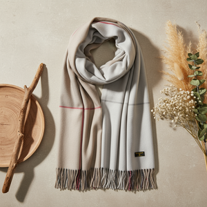 Plaid 100% cachemire de Mongolie 130*170cm, teinte naturelle - Product Image 1