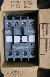 Schneider LC1E0910M7 TeSys D Green 9A 230V AC 3P Contacteur Efficacité Énergétique Faible Consommation D'énergie Montage Sur Rail DIN - Product Image 6