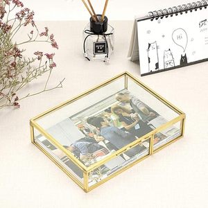 Boîte à bijoux vintage en laiton avec verre trempé, design gravé personnalisé pour photos, cartes postales, petits carnets - Living - Product Image 2