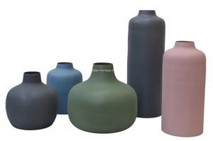 Florero de Hierro Contemporáneo de un Solo Tallo, Diseño para Mesa, para Eventos de Boda y Uso Doméstico, Marca IHA, Modelo IHA24046, Venta al Por Mayor - Product Image 2