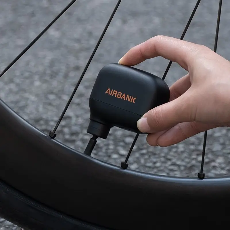 Accessoires de vélo Pompe à vélo Gonfleur de pneu sans fil Mini pompe à air électrique pour vélo