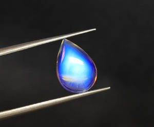 Gemas de cabujón de piedra lunar arcoíris Natural-Piedra lunar arcoíris en forma de PerA-Cabinas lisas llamativas azules Piedra lunar para hacer joyas - Product Image 4