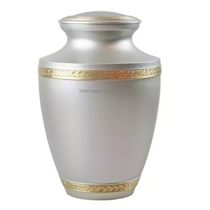 Urnes de crémation grises en laiton brillant Urne commémorative pour adultes avec bande de sculpture Cendres humaines élégantes Fournitures funéraires Urnes - Product Image 4