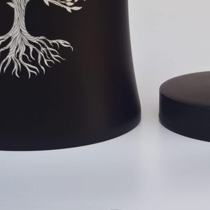 Urna de cremación para cenizas para adultos Urnas de entierro funerario con bolsa de satén para cenizas humanas (Árbol DE LA VIDA negro (220lbs) - Product Image 3