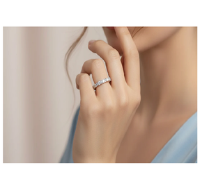 Anillo de Diamantes Redondos de Lujo y Durabilidad, Ideal para Eventos Nupciales, Momentos de Compromiso, Aniversarios, Sorpresas y Uso Diario - Product Image 5