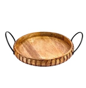 Bandeja para servir té de madera de calidad superior con diseño de borde de hierro Desayuno Té Café Comida Utensilios de cocina Decoración para el hogar Bandeja para servir - Product Image 2