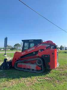 2020 Manitou 3200 VT skid steer - Product Image 5