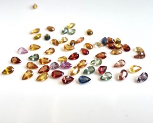 Naturel uniquement Chauffé Multicolore Saphir Poire 4x5mm Normal Facette AAA Qualité-Lâche multicolore saphir Poire Facette - Product Image 6