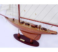MODÈLE DE BATEAU EN BOIS DEFENDER/VOILIERS/YACHTS-AMERICA CUP COLLECTION/ARTISANAT