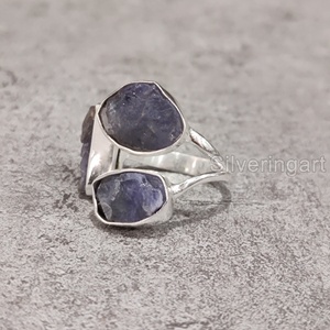 Bague pour femme en argent sterling 925 avec trois pierres brutes naturelles ajustables en Tanzanite, pierre de naissance de décembre - Product Image 3
