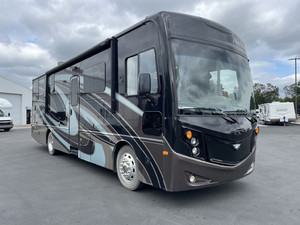 Camping-cars d'occasion 2022 2023 2020 Fleetwood Pace Arrow RV 40 pieds, couleur personnalisée disponible, faible kilométrage - Product Image 2