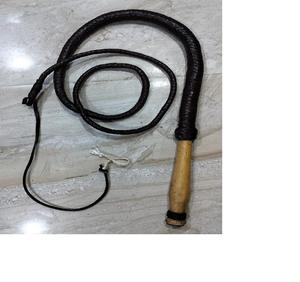 El látigo de cazador de cuero hecho a mano por expertos es el mejor para un cultivo ecuestre fuerte y flexible para uso diario. ¡Pide tu látigo de caballo hoy! - Product Image 3