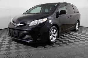 Toyota Sienna LE de Primera Calidad, 8 Pasajeros, Tracción Delantera, Modelo 2020+, Auto Usado, Minivan con Tracción Delantera, Lista para Enviar, EN VENTA - Product Image 4