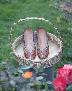 Chaussures Khussa imprimées de mariée imprimé multicolore - Product Image 3