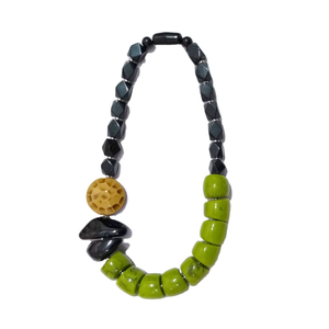 สร้อยคอ เครื่องประดับแฟชั่น สร้อยคอเรซิ่นแฮนด์เมด ดีไซน์ทันสมัย ดูดีมีเสน่ห์ - Product Image 2