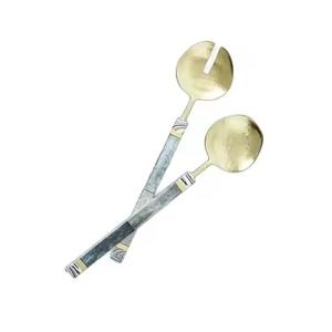 Juego de Cubiertos para Ensalada de Acero Inoxidable con Mango Repujado en Latón, Juego de Cubiertos Decorativos de Metal para Servir Ensaladas - Product Image 2