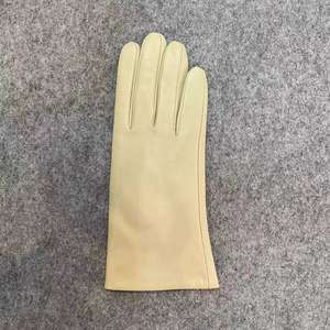 Gants de sécurité pour poignet en peau de mouton classique pour femmes, doublés de coton, respirants, écologiques, compatibles avec les écrans tactiles, style uni, décontractés - Product Image 4