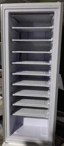 Congélateur vertical commercial 220V 198L à 10 couches intégré avec fabricant de blocs de glace solaire 70KG/jour - Product Image 3