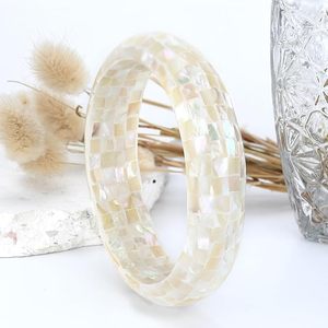 AALIYAN IMPEX High-End Mother of Pearl Cuff Bracelet Everyday Wear Shell Bangle con Diamond Brides Estilo religioso Uso de la boda - Product Image 6