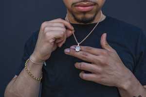 Llamativo 925 plata esterlina Esmeralda Hamsa Moissanite diamante colgante Hip Hop diamante joyería colgante para hombres y mujeres - Product Image 5