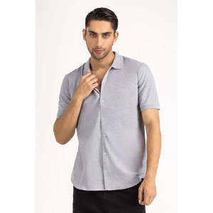 100% Poliéster para Polo de Corte Regular MN-PSH-SS25-007, Tejido de Punto de Alta Calidad, Corte Ajustado, Liso Teñido, Bordado Sólido - Product Image 4