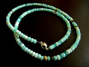 Collar de Perlas de Ópalo Azul Peruano Natural, Facetado, de 4 mm, con Cierre Magnético, de 18 Pulgadas - Product Image 3