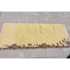 Alfombra Tradicional de Lana Amarilla Marrón de 2.3x5.5 pies, Hecha a Mano, Ecológica, de Pelo Medio, Estilo Tabriz, Diseño de Patchwork, con Base de Látex, para Adolescentes - Product Image 4