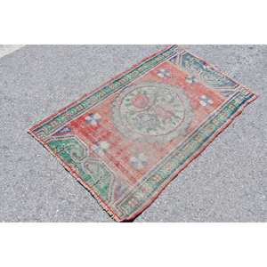 Tapis Vintage Turc 2.8X4.4 pi Laine Rouge Vert avec Dos en Latex - Product Image 2