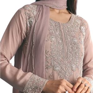 Venta al por mayor Luz Lavanda Chinon Kurta Sharara traje con Moti trabajo boda fiesta desgaste recepción festiva y pedidos étnicos personalizados - Product Image 4