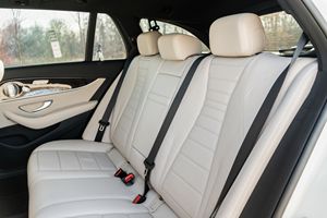 BENX E450 4Matic Tout-Terrain 2021 D'OCCASION Faible Kilométrage Moteur en Bon État Transmission Automatique Toit Panoramique Feux LED Prêt à être Expédié - Product Image 5