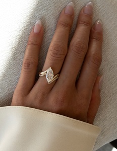 Bague de fiançailles de luxe pour femme en argent sterling 925 plaqué or 18 carats avec moissanite taille marquise couleur D VVS - Product Image 2
