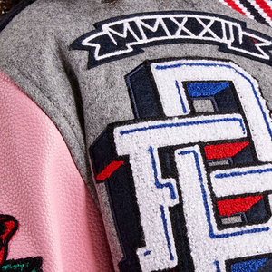 Chaqueta Universitaria Estampada al por Mayor para Mujer, Chaquetas de Béisbol con Logotipo Bordado y Chaquetas Universitarias Personalizadas para Mujer - Product Image 6