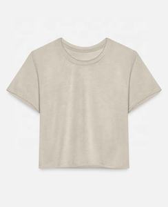 Boxy Yoga Crop Tops Camiseta de verano con estampado de logotipo personalizado de secado rápido y comprimido con cuello redondo Tamaños personalizados disponibles - Product Image 3