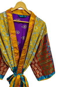Túnica India Floral Seda Sari Kimono Vintage Sari Robe Suave Playa Fiesta Vestido Indio Hecho A Mano Seda Kimono - Product Image 3