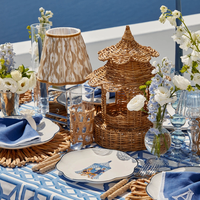 Lanterne pagode en rotin faite à la main avec toit de pétoncles bougeoir tissé Ramadan lanterne en osier naturel pour la décoration de la maison et du jardin
